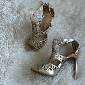 Jessica Simpson Sz 8.5 jewel rhinestone silver high heel formal stunning sandals